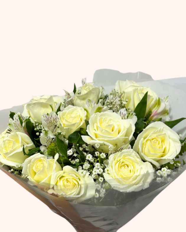 Buquê 12 Rosas Brancas