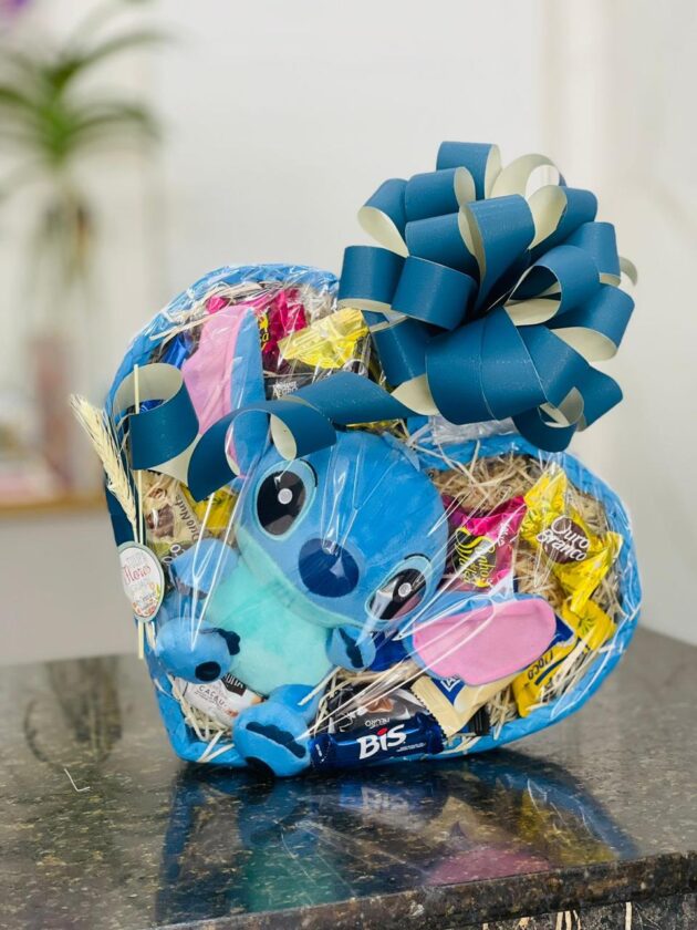 Coração Stitch Com Chocolates
