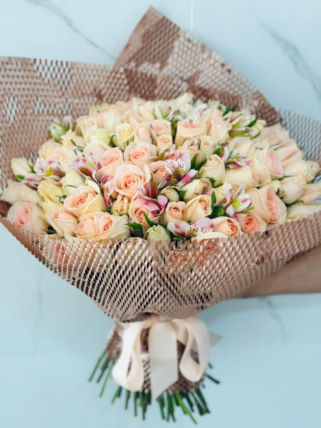 Buquê 100 Rosas Chá