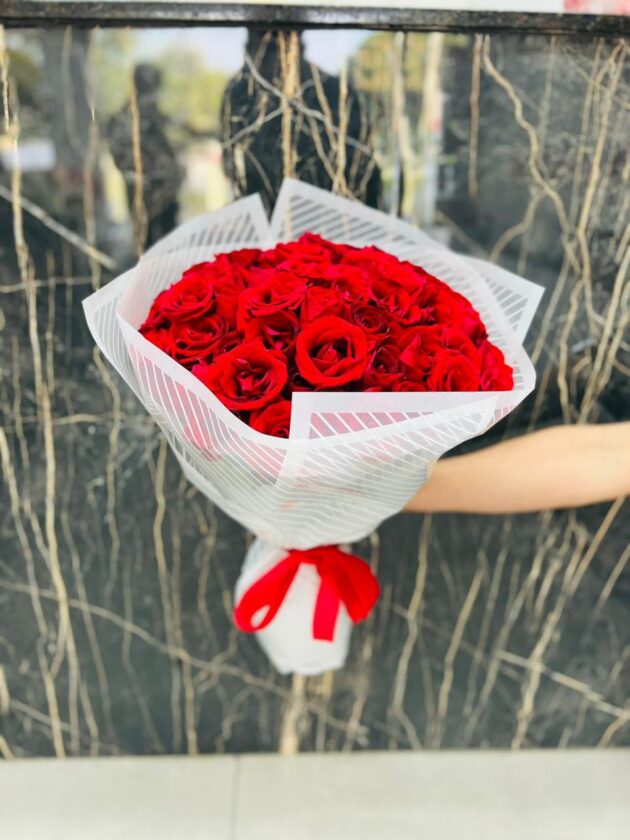 Buquê 50 Rosas