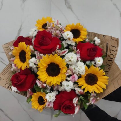 Buquê Girassóis com Rosas